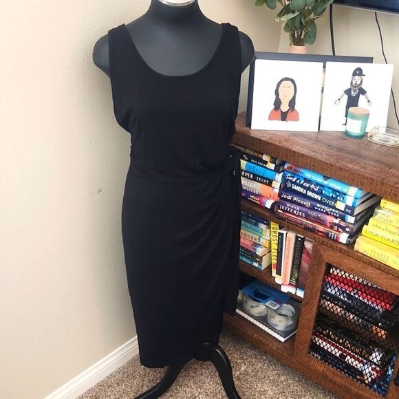 Grecerelle Wrap Dress - Picture 1 of 10